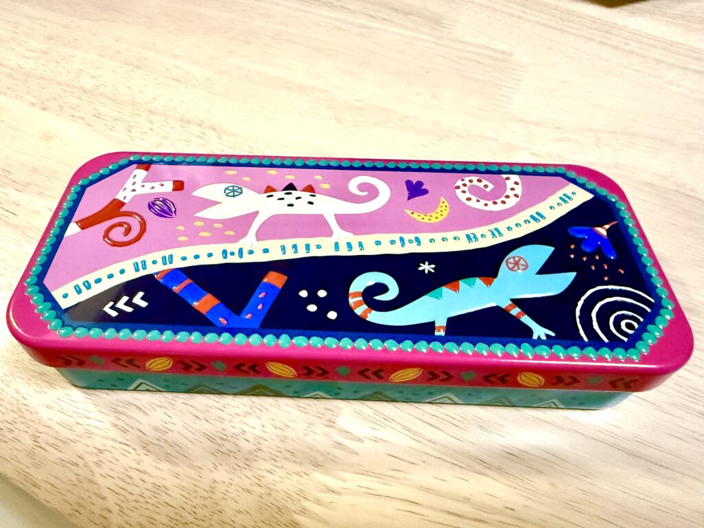 可愛くてパケ買いした、カルディのバレンタイン缶